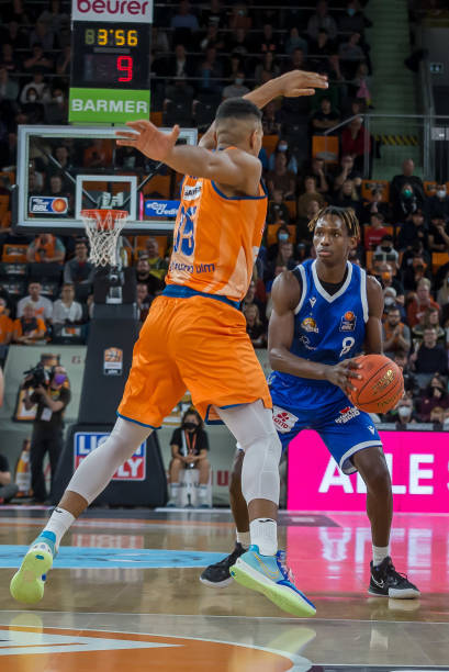 资背景的 资背景的